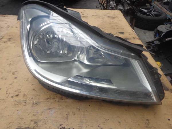 PHARE DROIT MERCEDES - Vue 1